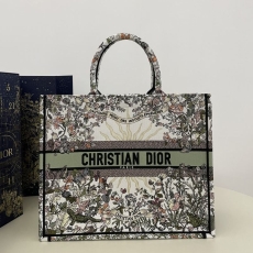 Christian Dior Shopping Bags